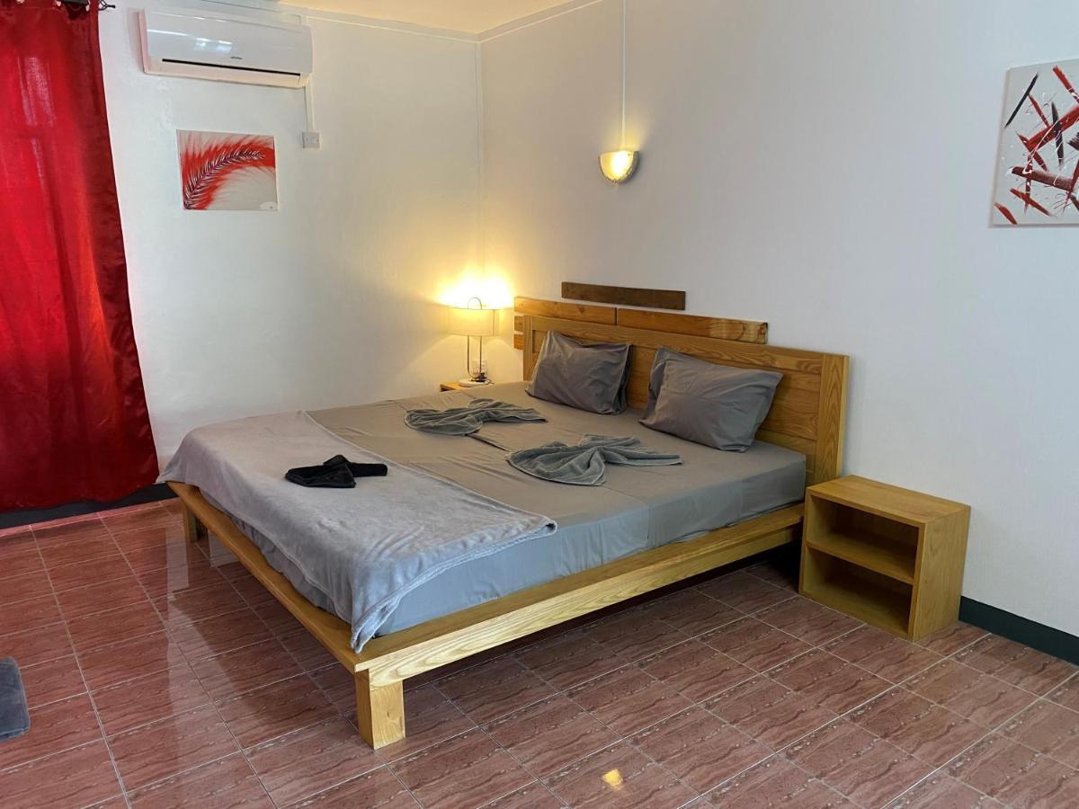 Le Pole Hotel Grand Baie Bagian luar foto