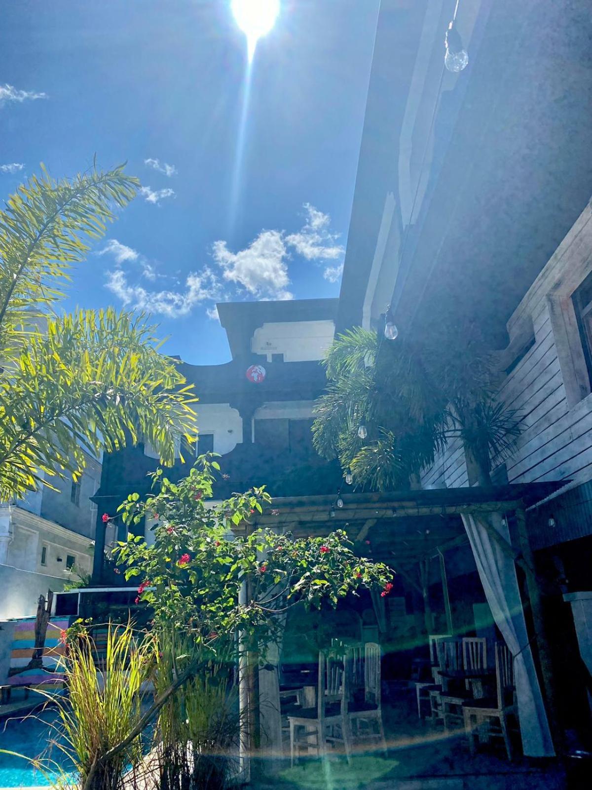 Le Pole Hotel Grand Baie Bagian luar foto