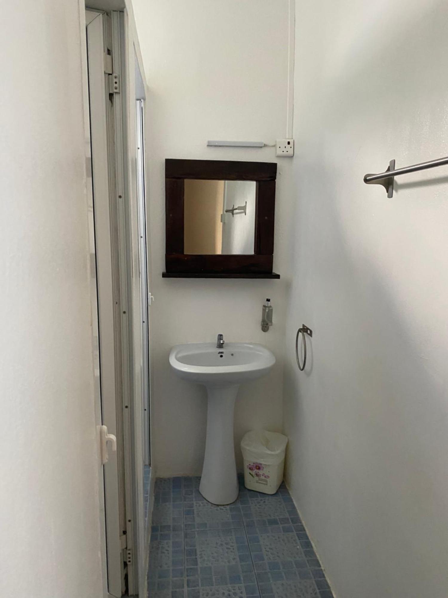Le Pole Hotel Grand Baie Bagian luar foto