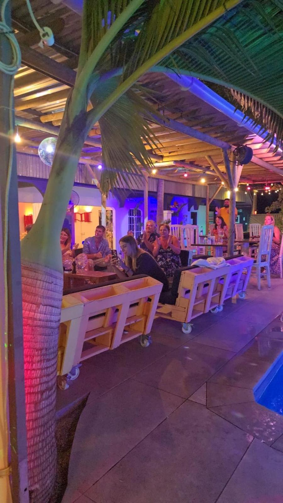 Le Pole Hotel Grand Baie Bagian luar foto